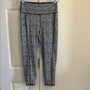 Lilly Pulitzer Luxletic 24H weekender High Rise size M